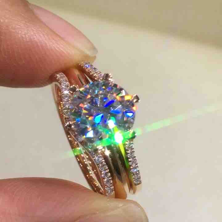 18K Gold Moissanite Matching Ring Set